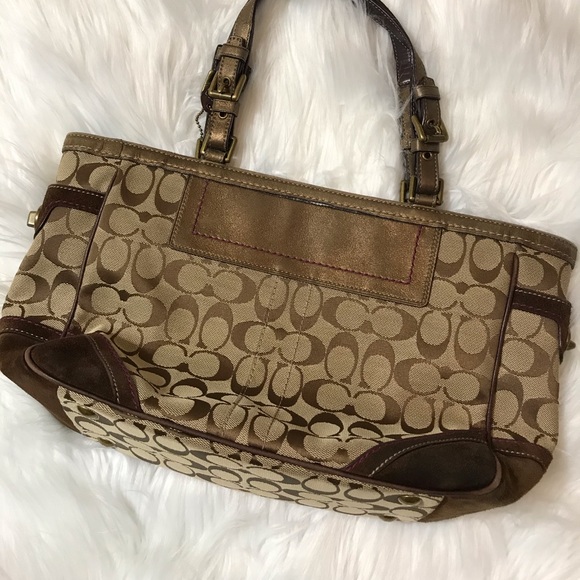 Suede Signature Coach Shoulder Bag - Picture 4 of 8